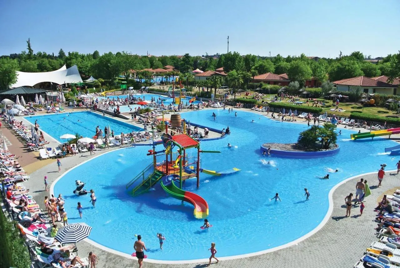 Eurocamp Mobilheime Auf Camping Bella Italia Hotel Peschiera del Garda Italy